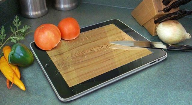 iPad usado como tabla de cocina